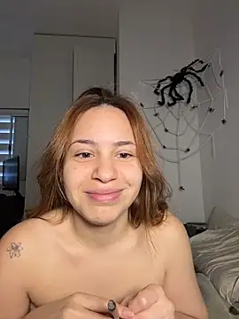 AgnesCampp online show from November 2025 04:43:02 PM