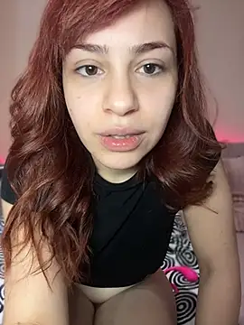 Snapshot of AgnesCampp chatting on July 2026 06:40:01 PM AgnesCampp online show from July 2026 06:40:01 PM