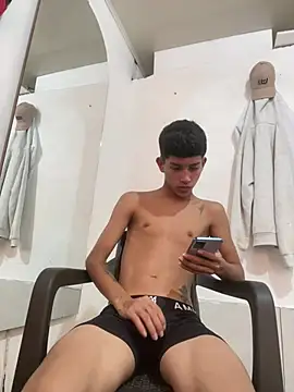 migueyalejo teens online show from May 2026 02:24:02 PM
