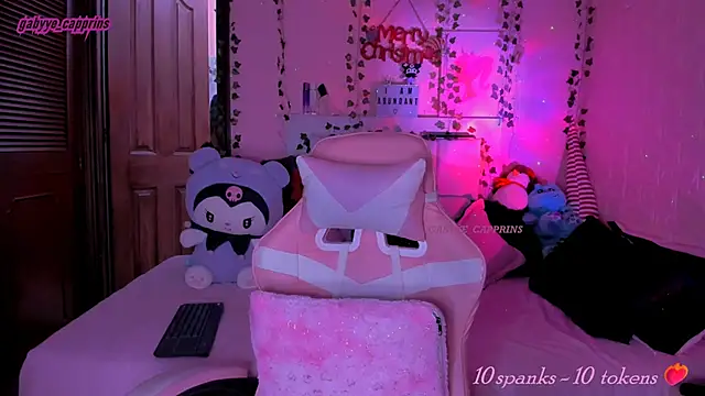 gabyye capprins online show from December 2025 12:55:01 AM