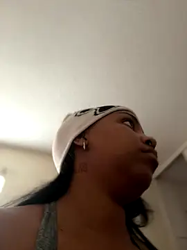 Jayhoney25 online show from October 2025 06:00:01 PM