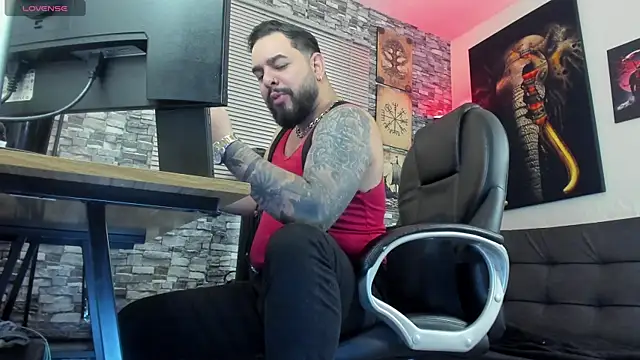 Snapshot of Ethan_Castellano chatting on July 2026 11:24:02 PM Ethan Castellano online show from July 2026 11:24:02 PM