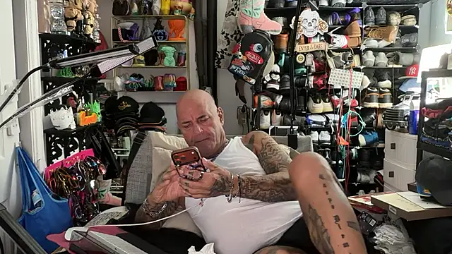 Snapshot of joeytatts66 chatting on July 2026 04:35:01 AM joeytatts66 online show from July 2026 04:35:01 AM
