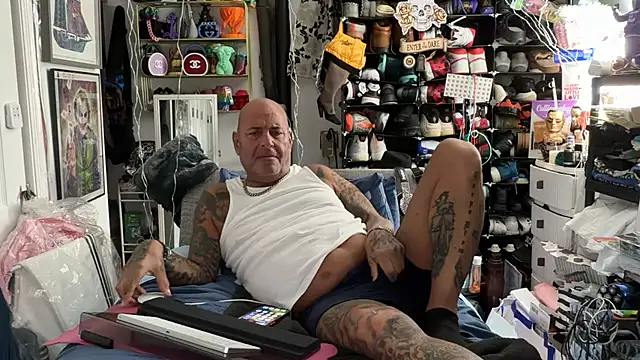 joeytatts66 online show from March 2026 01:38:01 AM