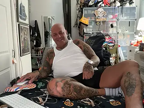 joeytatts66 online show from October 2025 04:22:01 AM