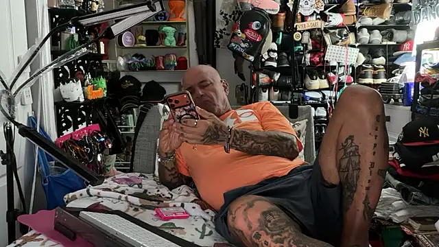 Snapshot of joeytatts66 chatting on July 2026 02:23:02 AM joeytatts66 online show from July 2026 02:23:02 AM