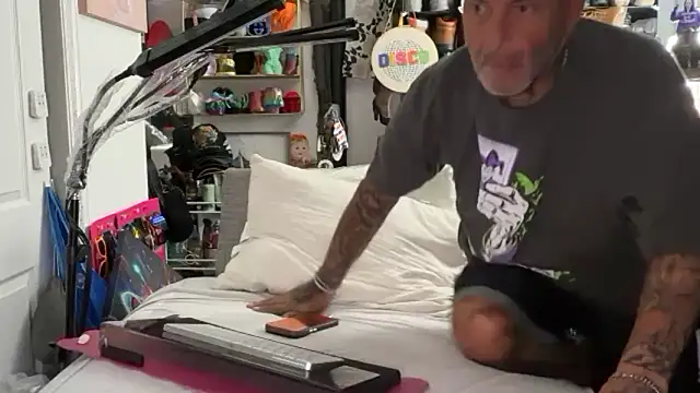 Snapshot of joeytatts66 chatting on June 2026 02:28:01 AM joeytatts66 online show from June 2026 02:28:01 AM