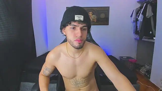 Snapshot of daddy_jhons chatting on September 2025 05:31:01 PM daddy jhons online show from September 2025 05:31:01 PM