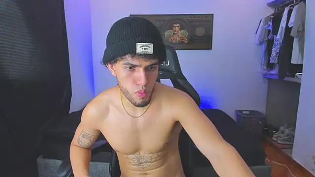 Snapshot of daddy_jhons chatting on September 2025 06:41:01 PM daddy jhons online show from September 2025 06:41:01 PM