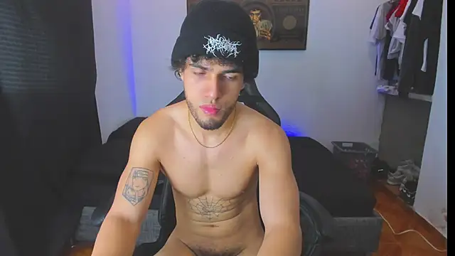 Snapshot of daddy_jhons chatting on November 2025 06:11:01 PM daddy jhons online show from November 2025 06:11:01 PM