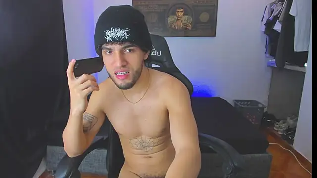 Snapshot of daddy_jhons chatting on October 2025 11:59:01 PM daddy jhons online show from October 2025 11:59:01 PM