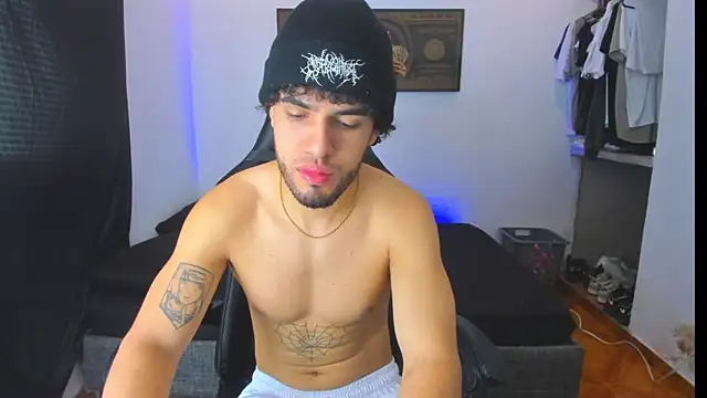 Snapshot of daddy_jhons chatting on October 2025 04:52:01 PM daddy jhons online show from October 2025 04:52:01 PM