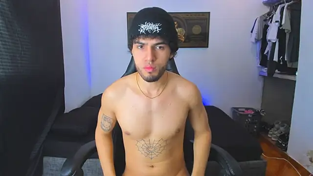 Snapshot of daddy_jhons chatting on October 2025 05:46:01 PM daddy jhons online show from October 2025 05:46:01 PM