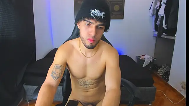 Snapshot of daddy_jhons chatting on October 2025 04:51:02 PM daddy jhons online show from October 2025 04:51:02 PM