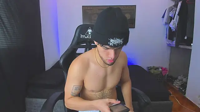 Snapshot of daddy_jhons chatting on September 2025 04:46:01 PM daddy jhons online show from September 2025 04:46:01 PM