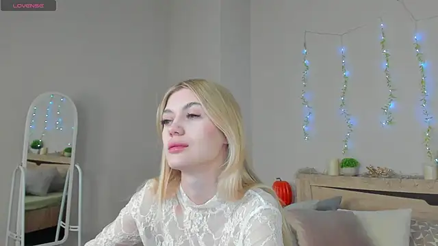 Cherry Price online show from May 2026 10:51:02 PM