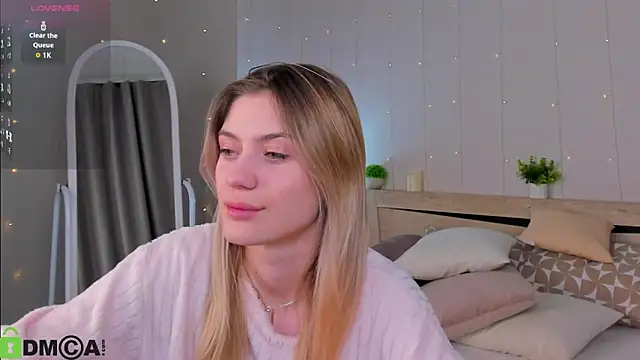 Cherry Price online show from November 2025 12:59:02 AM