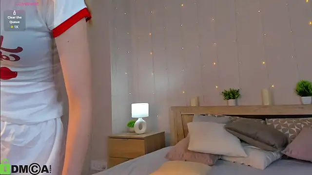 Cherry Price online show from October 2025 01:18:01 AM