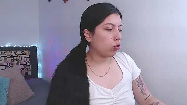 iam emy online show from October 2025 07:59:02 PM