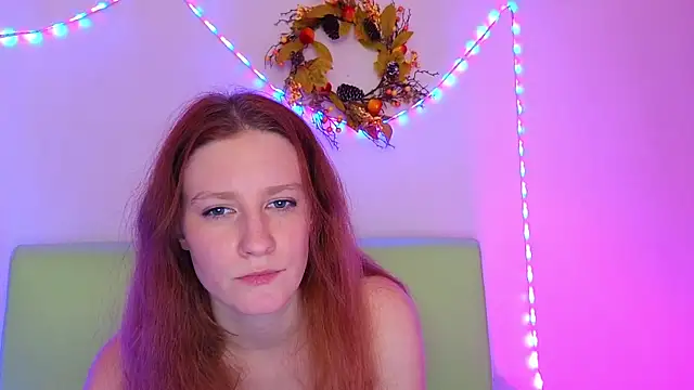 Snapshot of Nika_Shape chatting on December 2024 05:28:01 PM Nika Shape online show from December 2024 05:28:01 PM