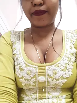 Snapshot of Sania-Love chatting on February 2025 09:14:02 PM Sania-Love online show from February 2025 09:14:02 PM