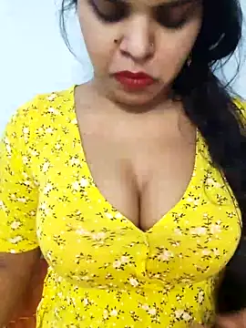 Snapshot of Sania-Love chatting on October 2025 12:01:02 AM Sania-Love online show from October 2025 12:01:02 AM