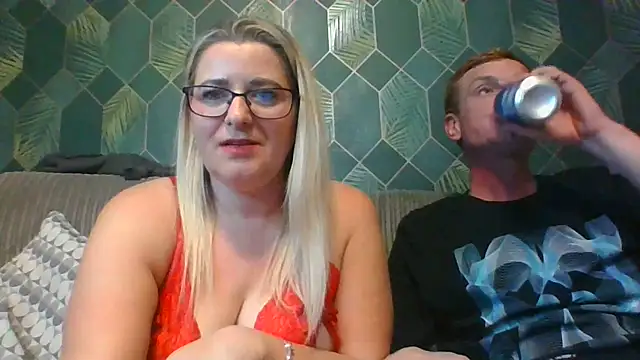 SweetXCandyX online show from November 2025 07:25:02 PM