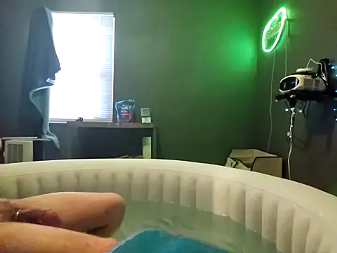 Spunwhiteboy1992 online show from December 2025 08:46:01 PM