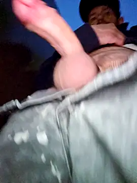 Spunwhiteboy1992 online show from April 2026 10:51:01 AM