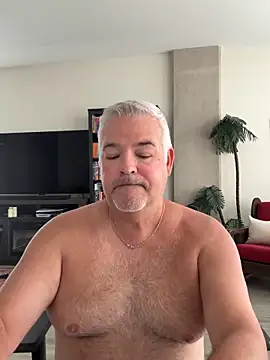 aarosteev2 online show from April 2026 02:18:02 PM