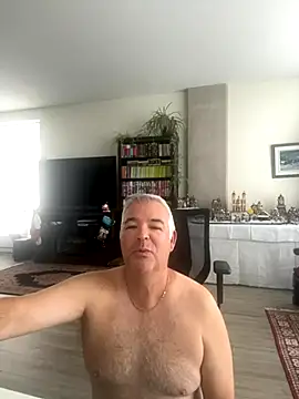 Snapshot of aarosteev2 chatting on December 2025 03:35:01 PM aarosteev2 online show from December 2025 03:35:01 PM