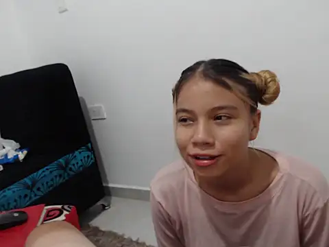 Snapshot of Naomi991 chatting on February 2025 09:16:01 PM Naomi991 online show from February 2025 09:16:01 PM