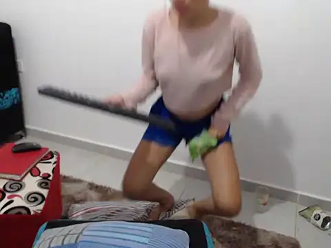 Snapshot of Naomi991 chatting on February 2025 02:46:01 PM Naomi991 online show from February 2025 02:46:01 PM