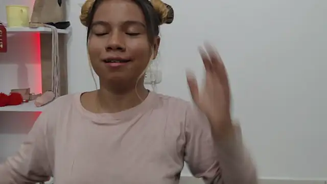 Snapshot of Naomi991 chatting on September 2025 09:22:02 PM Naomi991 online show from September 2025 09:22:02 PM