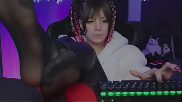 Snapshot of Kathleen_Meow chatting on January 2025 12:57:02 PM Kathleen Meow online show from January 2025 12:57:02 PM