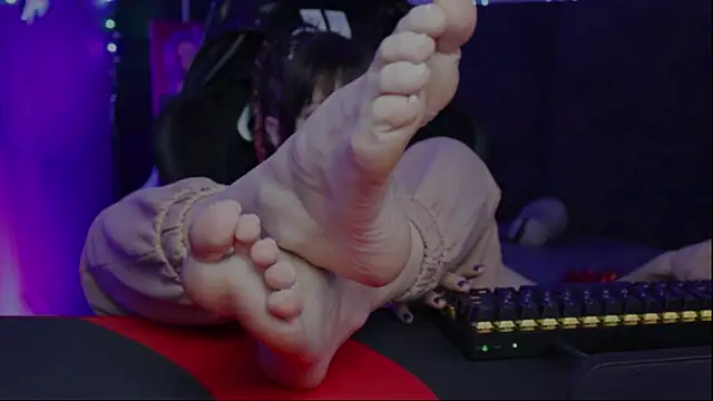 Snapshot of Kathleen_Meow chatting on January 2025 06:52:01 PM Kathleen Meow online show from January 2025 06:52:01 PM