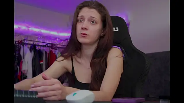 Snapshot of Kathleen_Meow chatting on September 2025 06:20:02 AM Kathleen Meow online show from September 2025 06:20:02 AM