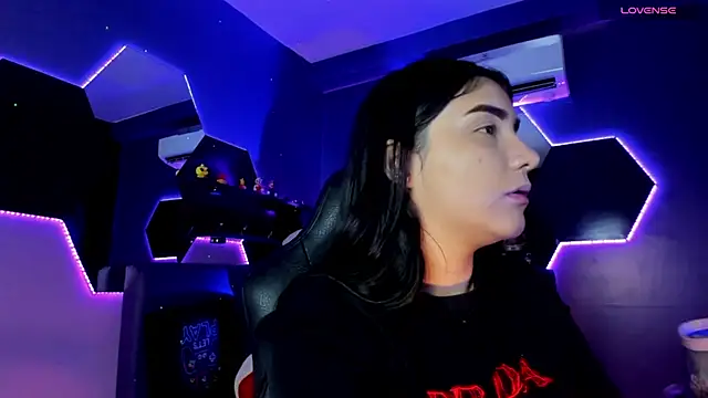 Belliinda 21 online show from November 2025 06:41:02 PM