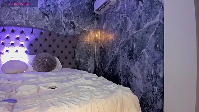 Belliinda 21 online show from September 2025 07:14:01 PM