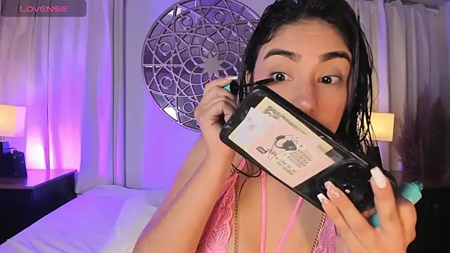 Belliinda 21 online show from March 2025 06:53:02 PM