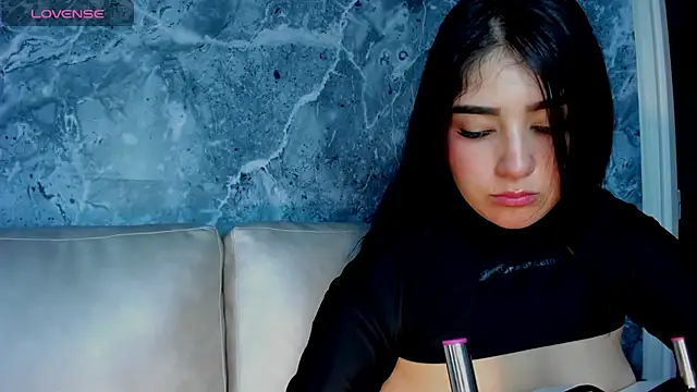 Belliinda 21 online show from November 2025 07:17:02 PM