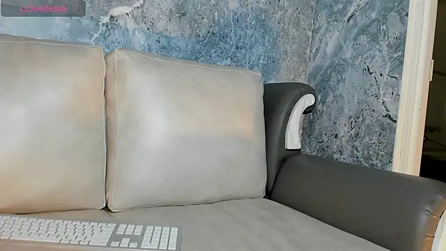 Belliinda 21 online show from April 2026 07:06:02 PM