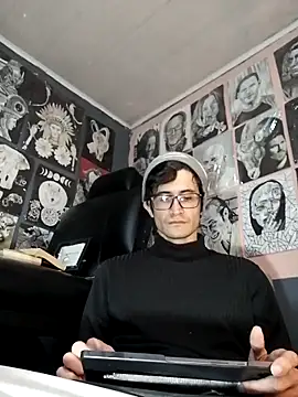 Loggan donnelly online show from February 2026 06:30:02 PM