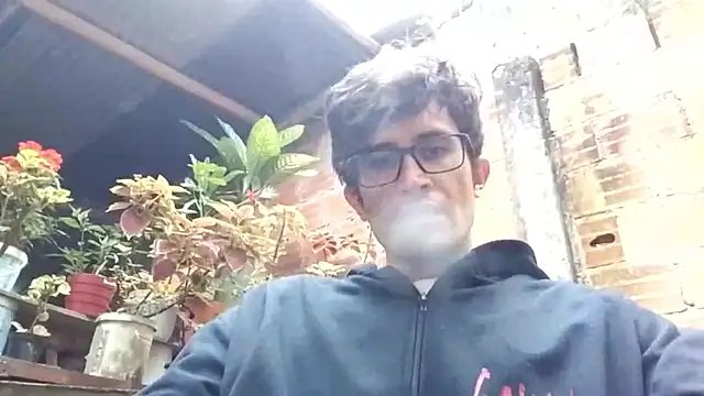 Loggan donnelly online show from February 2026 06:50:01 PM