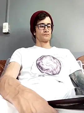 Loggan donnelly online show from March 2026 07:50:01 PM