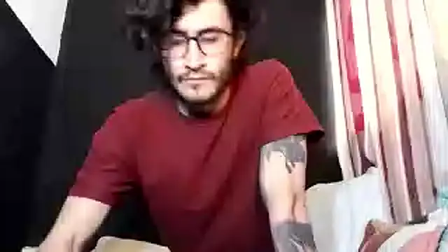 Snapshot of Loggan_donnelly chatting on November 2025 07:08:01 PM Loggan donnelly online show from November 2025 07:08:01 PM