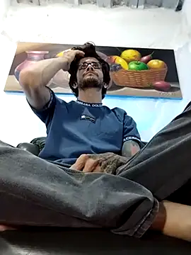 Loggan donnelly online show from April 2026 04:26:02 AM