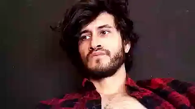 Snapshot of Loggan_donnelly chatting on November 2025 06:11:02 PM Loggan donnelly online show from November 2025 06:11:02 PM