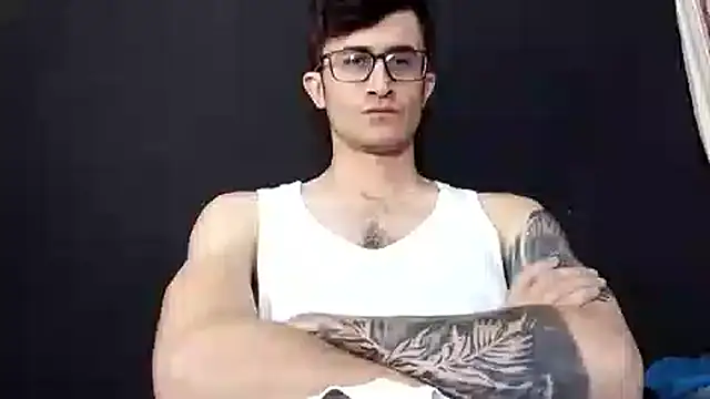 Snapshot of Loggan_donnelly chatting on December 2025 09:38:02 PM Loggan donnelly online show from December 2025 09:38:02 PM