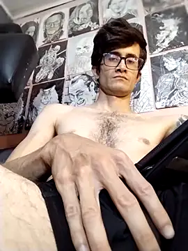 Loggan donnelly online show from February 2026 07:27:01 PM